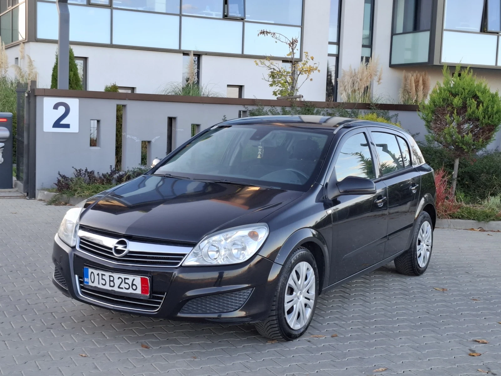 Opel Astra 1.9CDTI* (101кс)* * FACELIFT* * НОВ ВНОС* *  - изображение 3 | Auto.bg Opel Astra 1.9CDTI* (101кс)* * FACELIFT* * НОВ ВНОС* *  - изображение 3