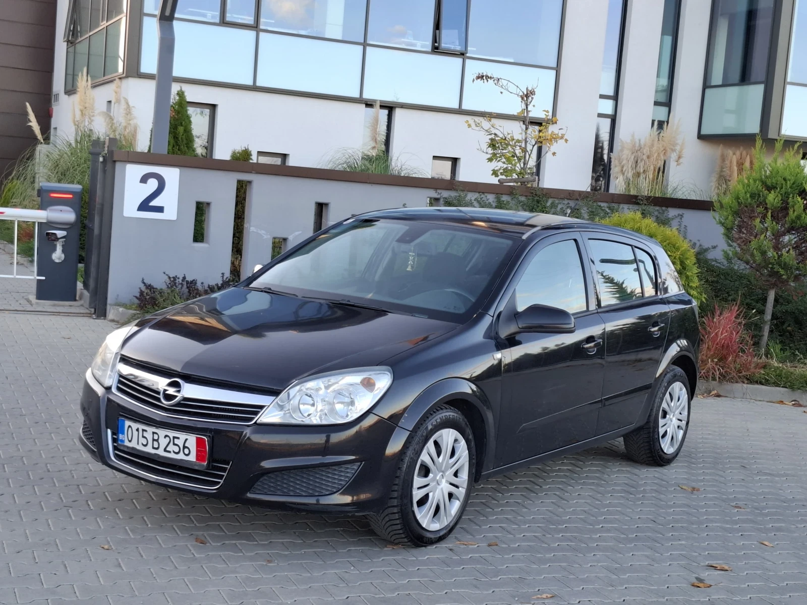 Opel Astra 1.9CDTI* (101кс)* * FACELIFT* * НОВ ВНОС* *  - изображение 4 | Auto.bg Opel Astra 1.9CDTI* (101кс)* * FACELIFT* * НОВ ВНОС* *  - изображение 4