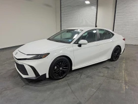 Toyota Camry SE 2WD Hybryd