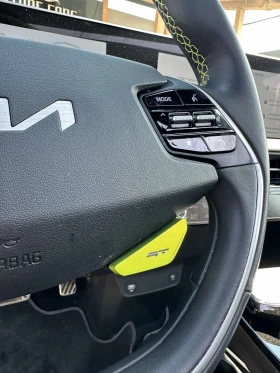 Kia EV6 GT /77.4/585HP/AWD/2023г./ЕВРОПЕЙСКА | Auto.bg — изображение 13 Kia EV6 GT /77.4/585HP/AWD/2023г./ЕВРОПЕЙСКА | Auto.bg — изображение 13