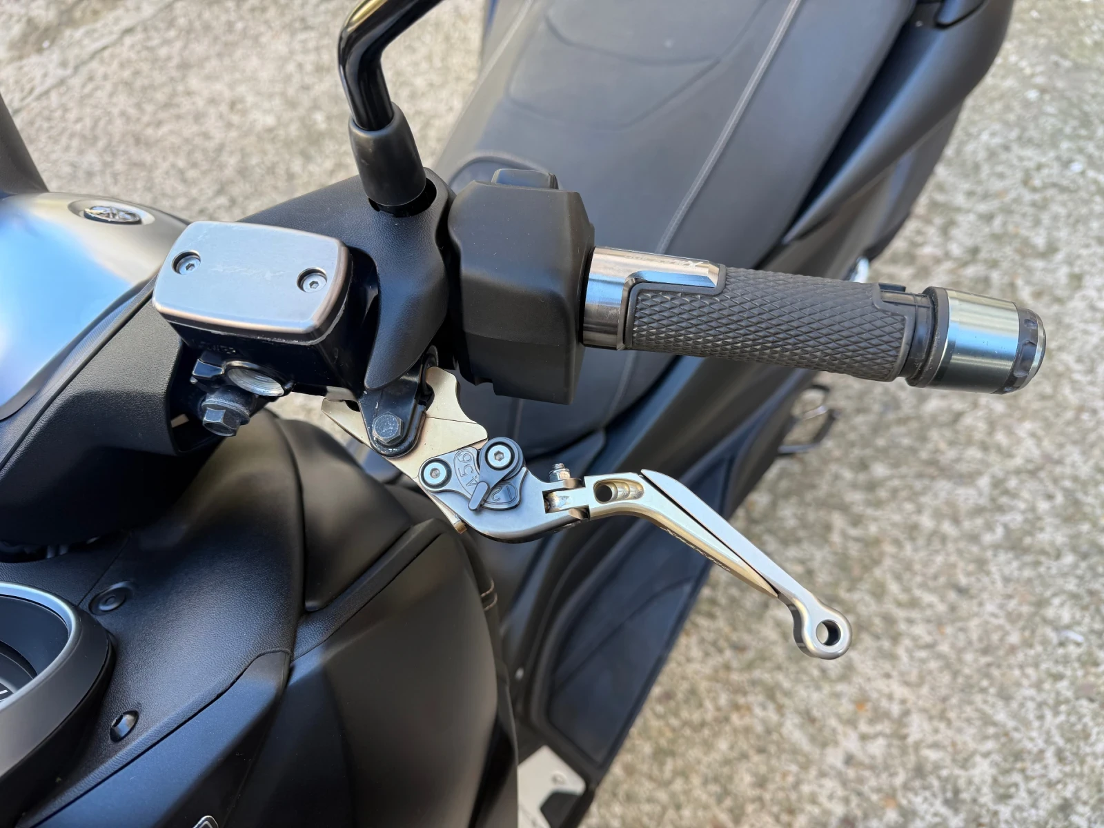 Yamaha X-max 300 IRON MAX - изображение 4 | Auto.bg Yamaha X-max 300 IRON MAX - изображение 4
