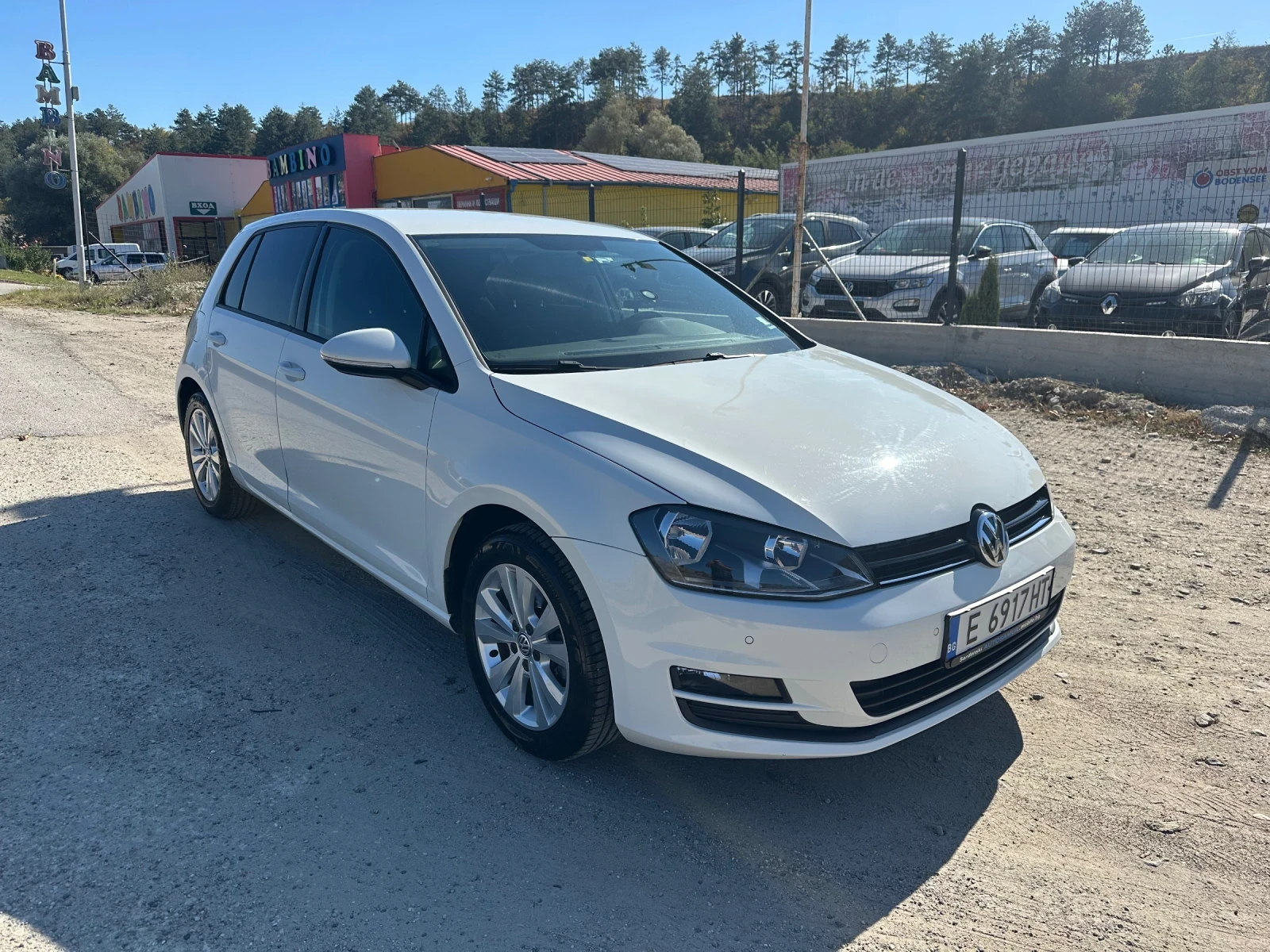 VW Golf Highline 1.6TDi 110ps NAVI EURO6B | Auto.bg — изображение 1 VW Golf Highline 1.6TDi 110ps NAVI EURO6B | Auto.bg — изображение 1