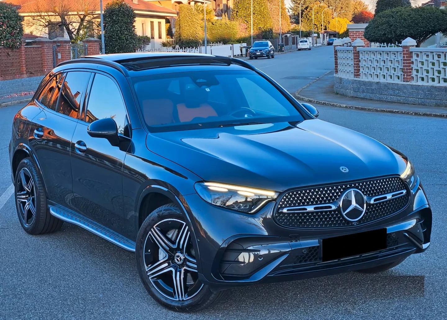 Mercedes-Benz GLC 300 4MATIC AMG-LINE | Auto.bg — изображение 1 Mercedes-Benz GLC 300 4MATIC AMG-LINE | Auto.bg — изображение 1