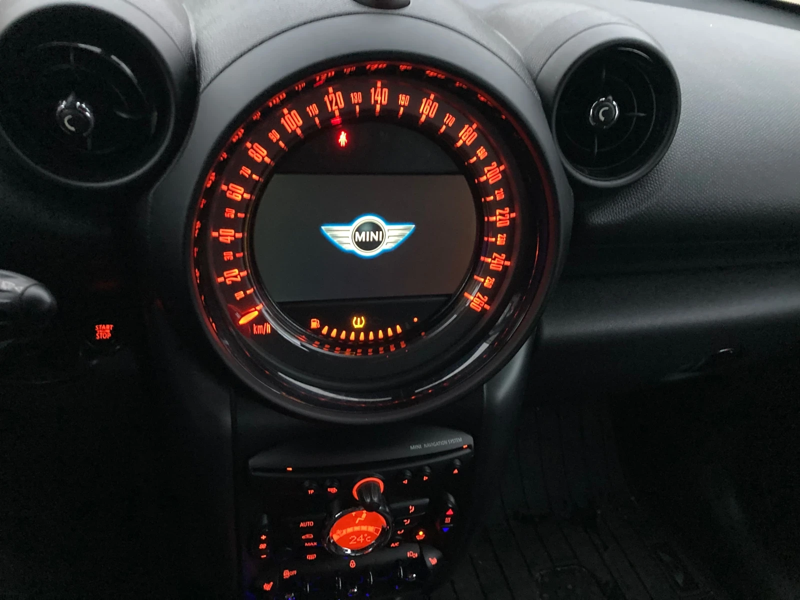 Mini Countryman S All 4 - изображение 9 | Auto.bg Mini Countryman S All 4 - изображение 9
