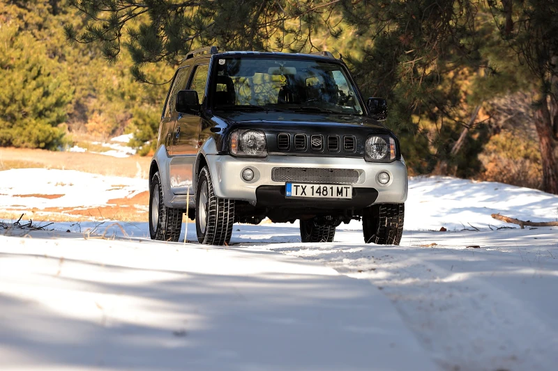 Suzuki Jimny - 5200 € / 10170.32 лв. - 23490017 1 | Car24.bg Suzuki Jimny - 5200 € / 10170.32 лв. - 23490017 1