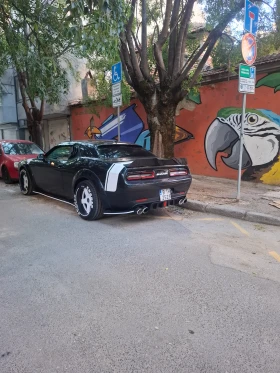 Dodge Challenger