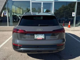 Audi E-Tron quattro Q8 | CARFAX | ПРЕДСТАВИТЕЛСТВО НА AUDI | Auto.bg — изображение 5 Audi E-Tron quattro Q8 | CARFAX | ПРЕДСТАВИТЕЛСТВО НА AUDI | Auto.bg — изображение 5