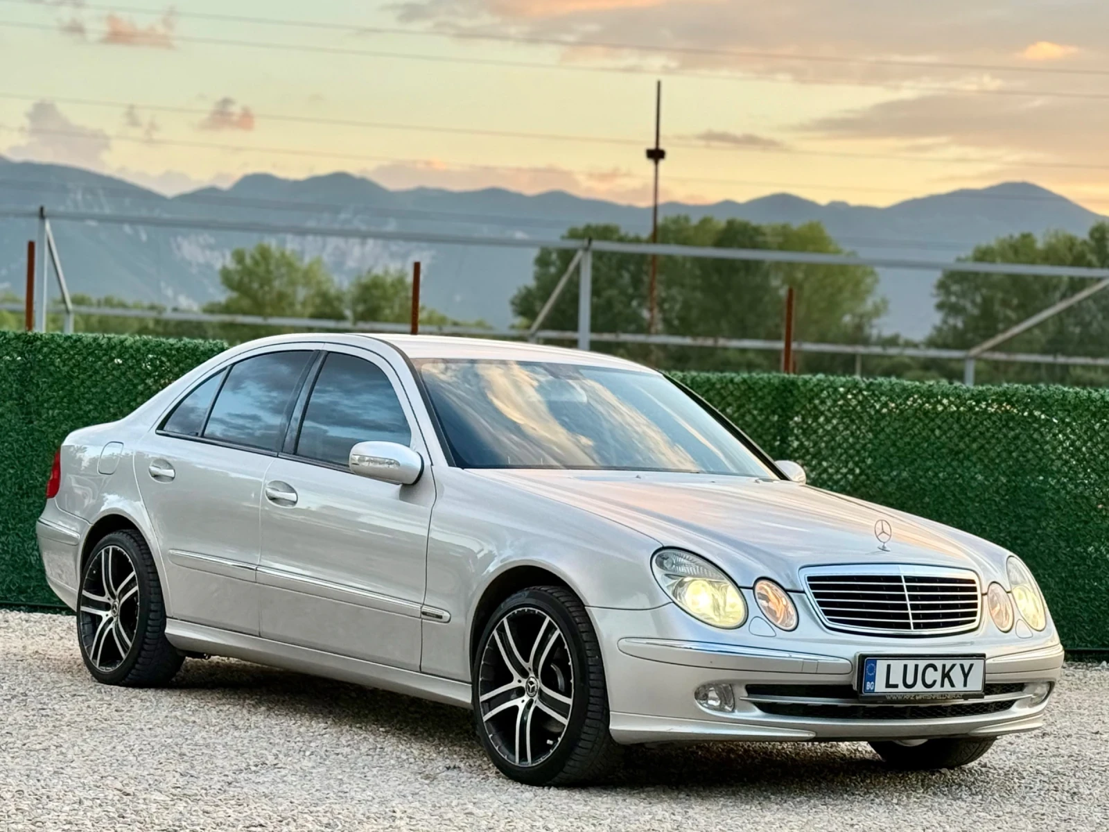 Mercedes-Benz E 220 CDi //AVANTGARDE/CAMERA/NAVI | Auto.bg — изображение 1 Mercedes-Benz E 220 CDi //AVANTGARDE/CAMERA/NAVI | Auto.bg — изображение 1