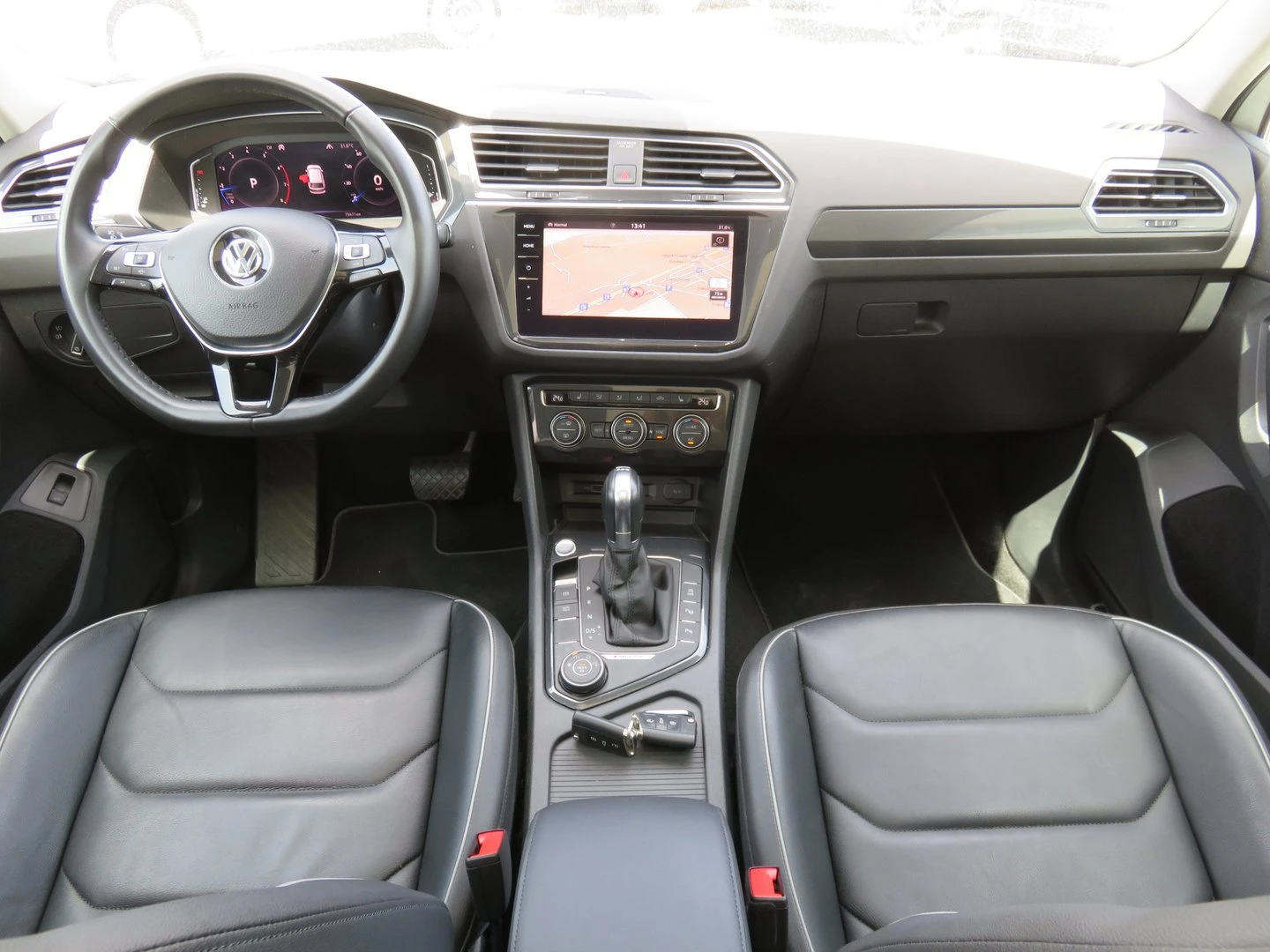 VW Tiguan Highline 2.0TSI 4MOTION BMT - изображение 6 | Auto.bg VW Tiguan Highline 2.0TSI 4MOTION BMT - изображение 6