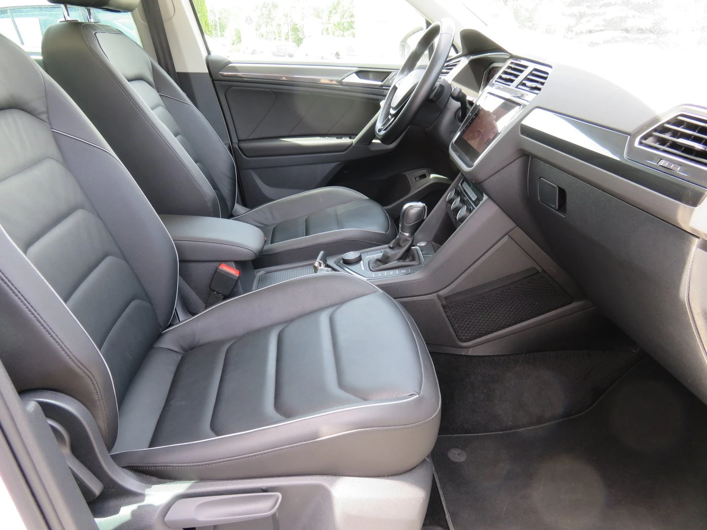 VW Tiguan Highline 2.0TSI 4MOTION BMT - изображение 5 | Auto.bg VW Tiguan Highline 2.0TSI 4MOTION BMT - изображение 5