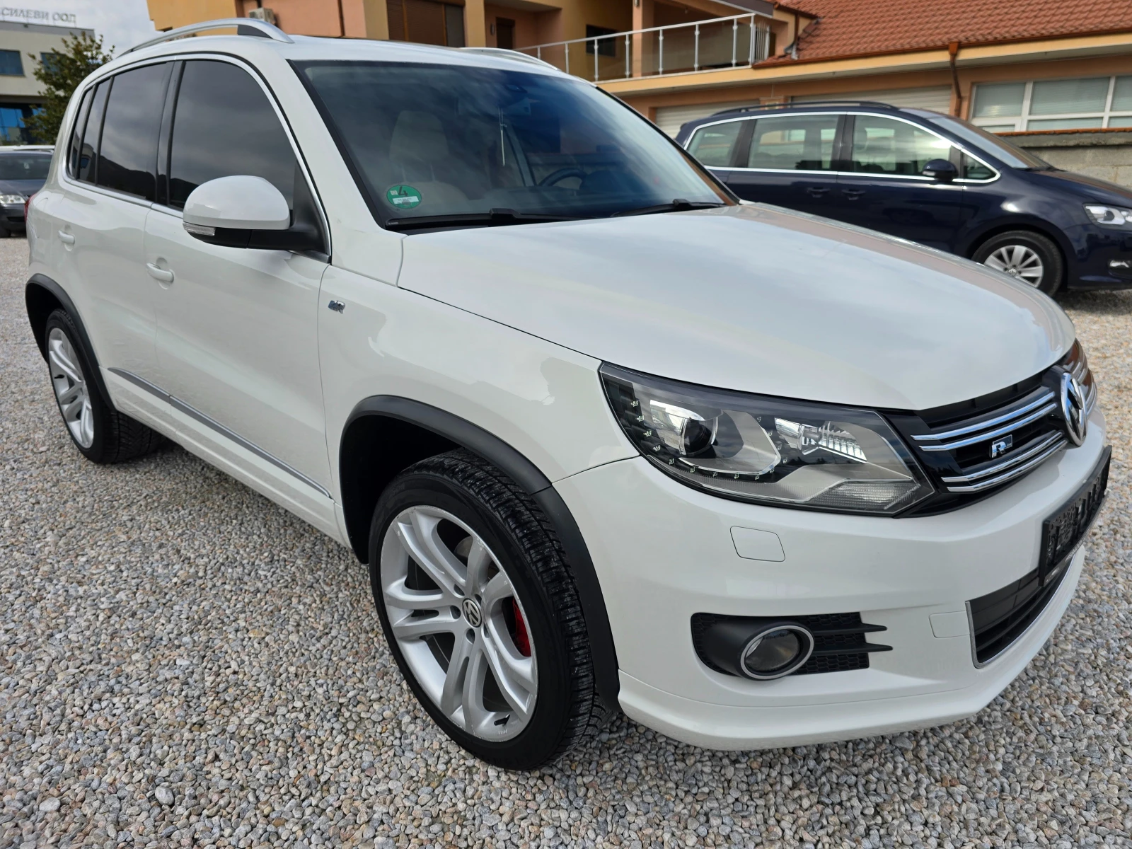 VW Tiguan 2.0TSI R-LINE - изображение 5 | Auto.bg VW Tiguan 2.0TSI R-LINE - изображение 5