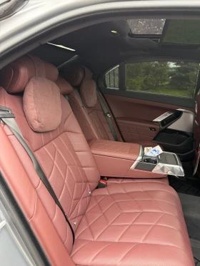 BMW 740 740D M Sport Pro, EL DRS., B&W, 31 TV, Exec.Loung - 109999 € / 215139.34 лв. - 57225525 13 | Car24.bg BMW 740 740D M Sport Pro, EL DRS., B&W, 31 TV, Exec.Loung - 109999 € / 215139.34 лв. - 57225525 13