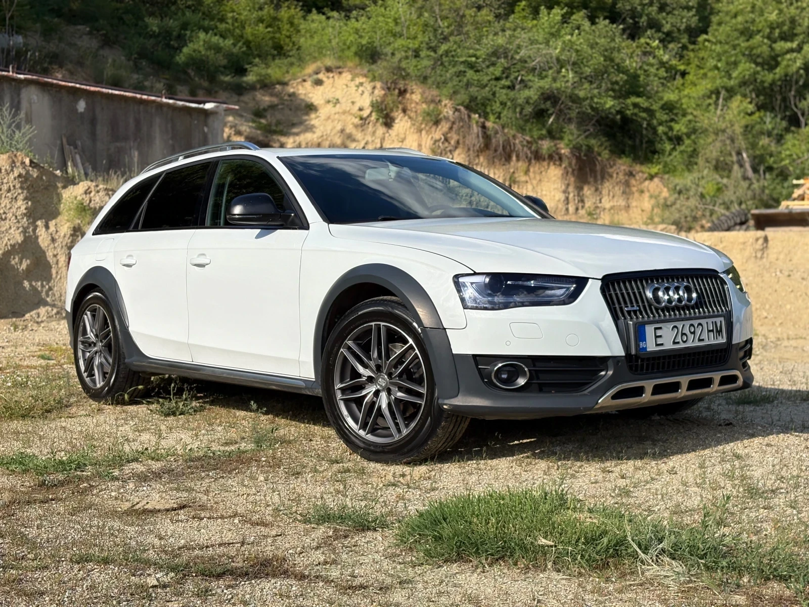 Audi A4 Allroad QUATTRO* BANG/OLUFSEN* Панорама* S-line* | Auto.bg — изображение 1 Audi A4 Allroad QUATTRO* BANG/OLUFSEN* Панорама* S-line* | Auto.bg — изображение 1