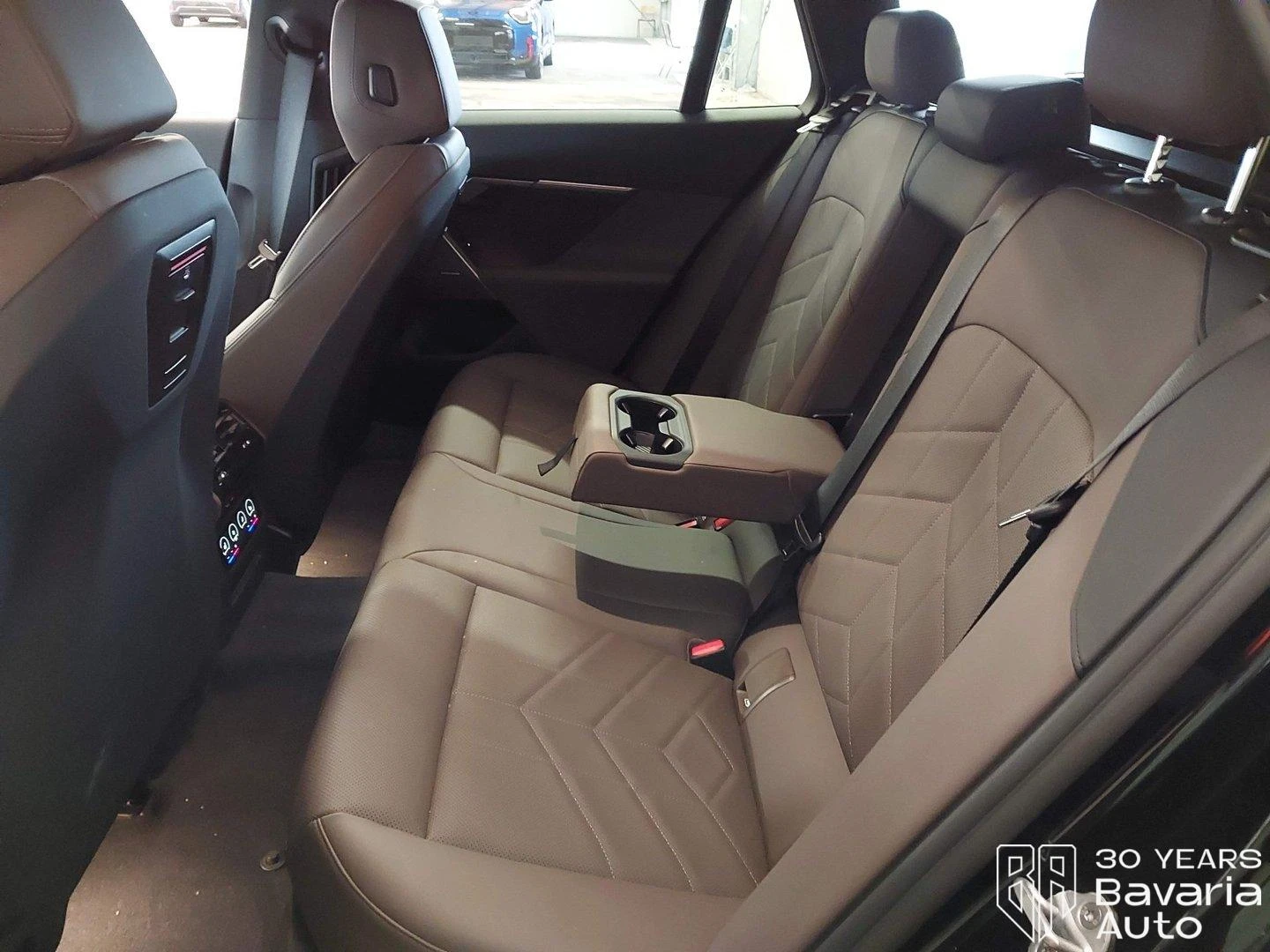 BMW 520 d Touring M Sport Paket Steptronic - изображение 8 | Auto.bg BMW 520 d Touring M Sport Paket Steptronic - изображение 8