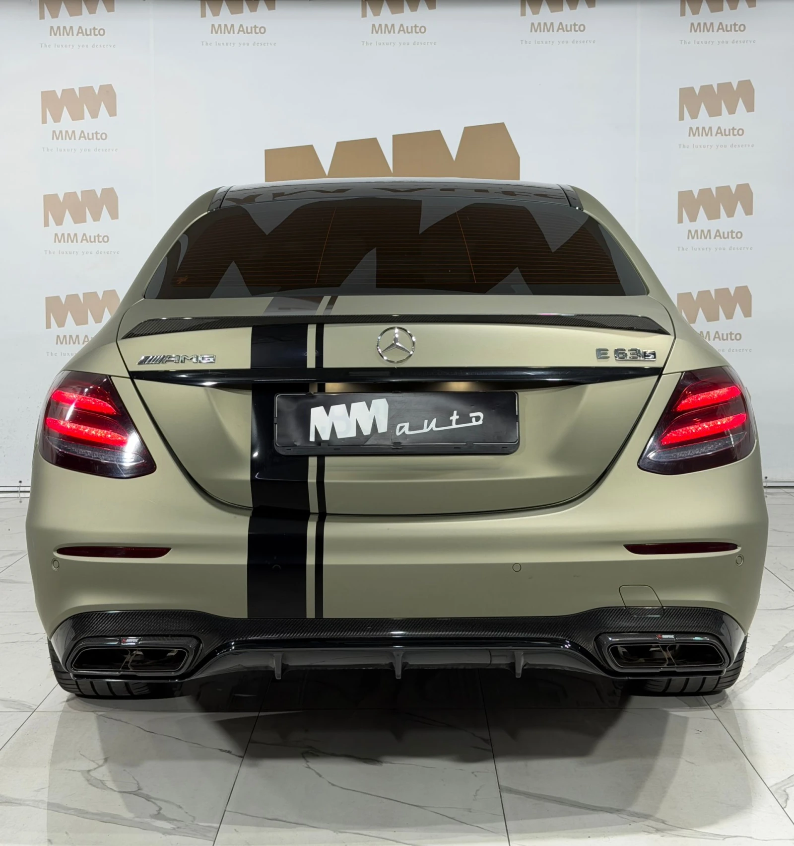 Mercedes-Benz E 63 AMG 4M* Ceramic* Carbon* HuD* Burmester4D* Pano* 360 - изображение 5 | Auto.bg Mercedes-Benz E 63 AMG 4M* Ceramic* Carbon* HuD* Burmester4D* Pano* 360 - изображение 5