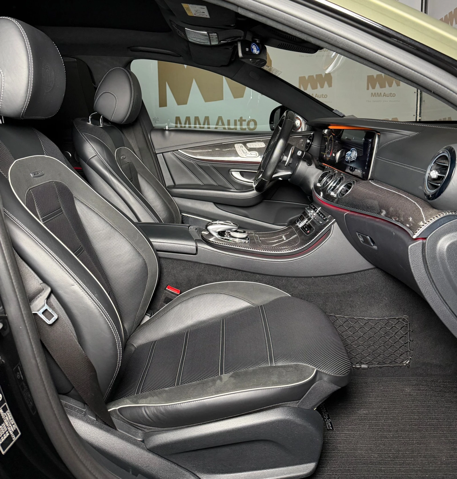 Mercedes-Benz E 63 AMG 4M* Ceramic* Carbon* HuD* Burmester4D* Pano* 360 - изображение 9 | Auto.bg Mercedes-Benz E 63 AMG 4M* Ceramic* Carbon* HuD* Burmester4D* Pano* 360 - изображение 9