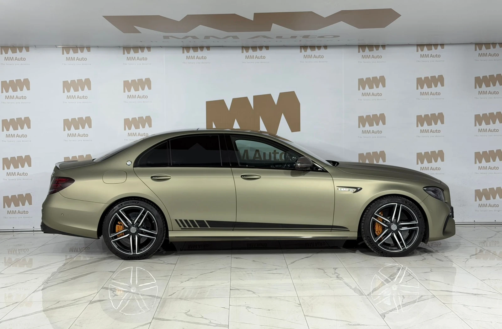 Mercedes-Benz E 63 AMG 4M* Ceramic* Carbon* HuD* Burmester4D* Pano* 360 - изображение 3 | Auto.bg Mercedes-Benz E 63 AMG 4M* Ceramic* Carbon* HuD* Burmester4D* Pano* 360 - изображение 3