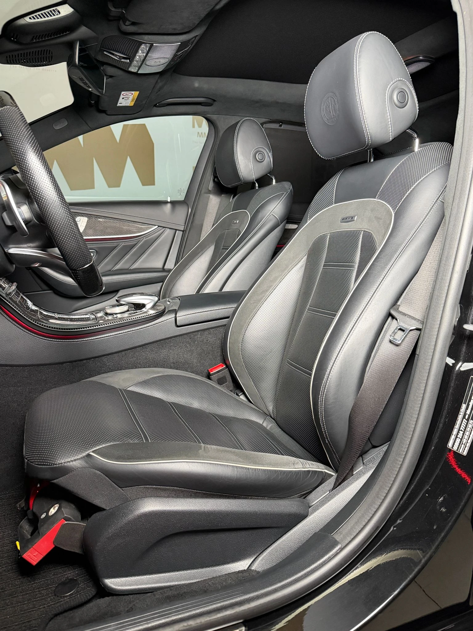 Mercedes-Benz E 63 AMG 4M* Ceramic* Carbon* HuD* Burmester4D* Pano* 360 - изображение 8 | Auto.bg Mercedes-Benz E 63 AMG 4M* Ceramic* Carbon* HuD* Burmester4D* Pano* 360 - изображение 8