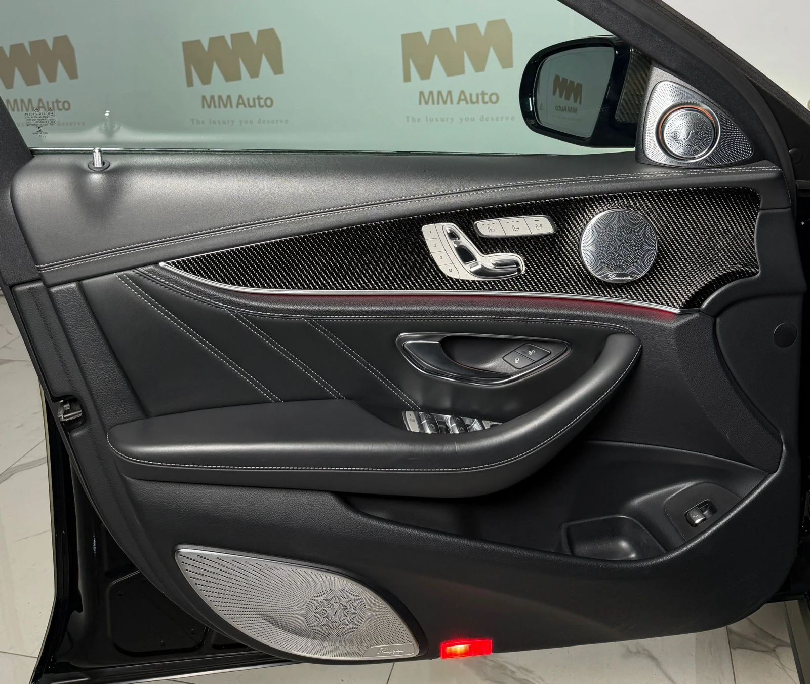 Mercedes-Benz E 63 AMG 4M* Ceramic* Carbon* HuD* Burmester4D* Pano* 360 - изображение 7 | Auto.bg Mercedes-Benz E 63 AMG 4M* Ceramic* Carbon* HuD* Burmester4D* Pano* 360 - изображение 7