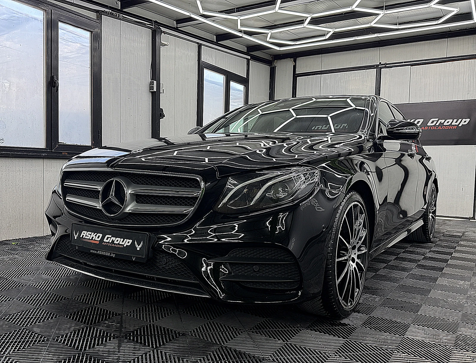 Mercedes-Benz E 400 4-Matic/PANORAMA/KeylessGo/ГЕРМАНИЯ ЛИЗИНГ | Auto.bg — изображение 1 Mercedes-Benz E 400 4-Matic/PANORAMA/KeylessGo/ГЕРМАНИЯ ЛИЗИНГ | Auto.bg — изображение 1