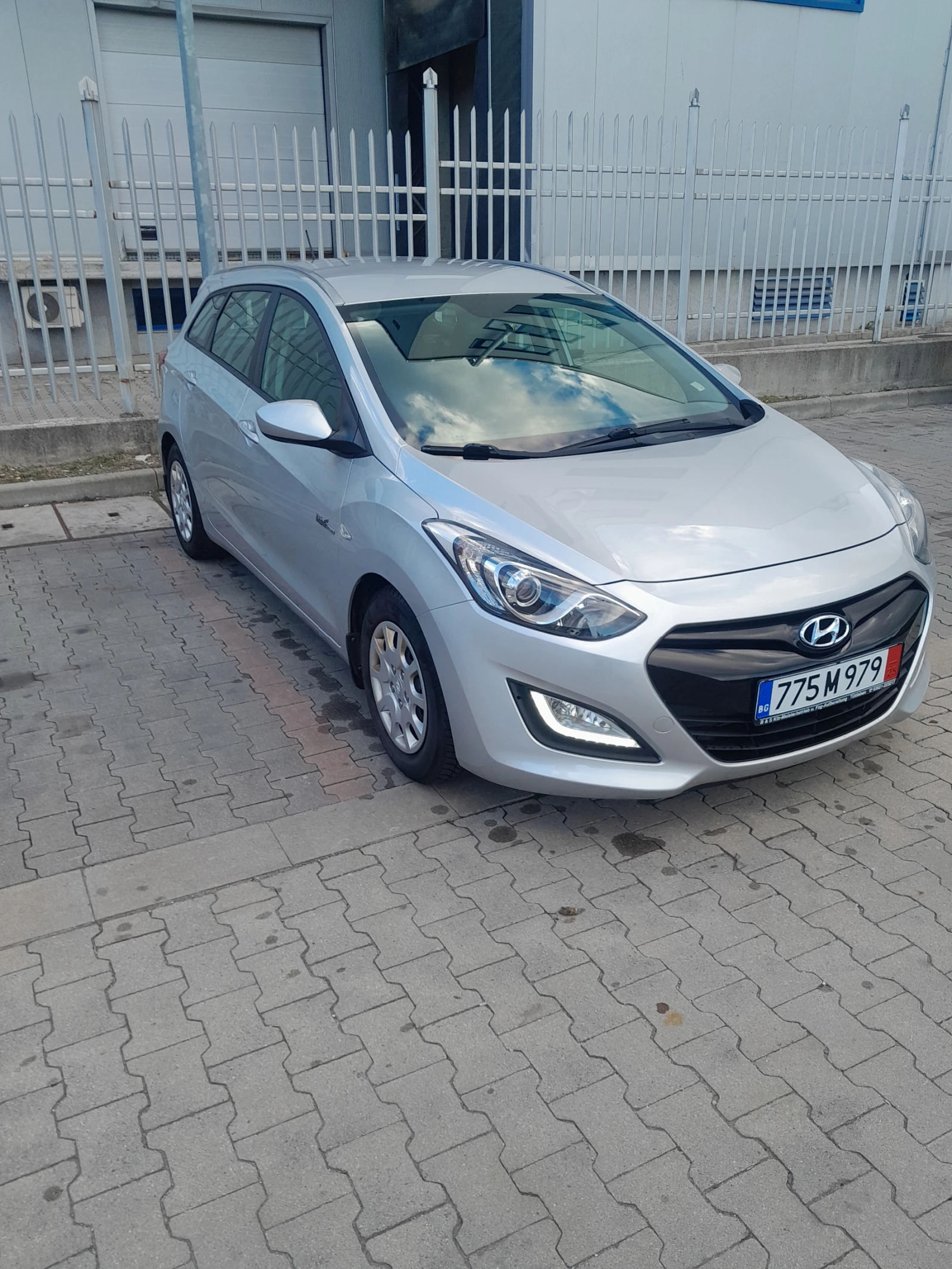 Hyundai I30 1.4-DOHC-Blue drive - изображение 3 | Auto.bg Hyundai I30 1.4-DOHC-Blue drive - изображение 3