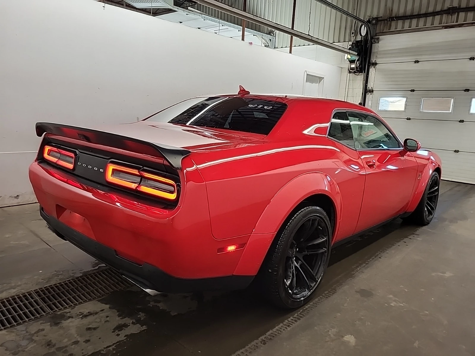 Dodge Challenger * SCAT PACK 392 * CARFAX * БЕЗ ПЪРВОНАЧАЛНА ВНОСКА - изображение 4 | Auto.bg Dodge Challenger * SCAT PACK 392 * CARFAX * БЕЗ ПЪРВОНАЧАЛНА ВНОСКА - изображение 4