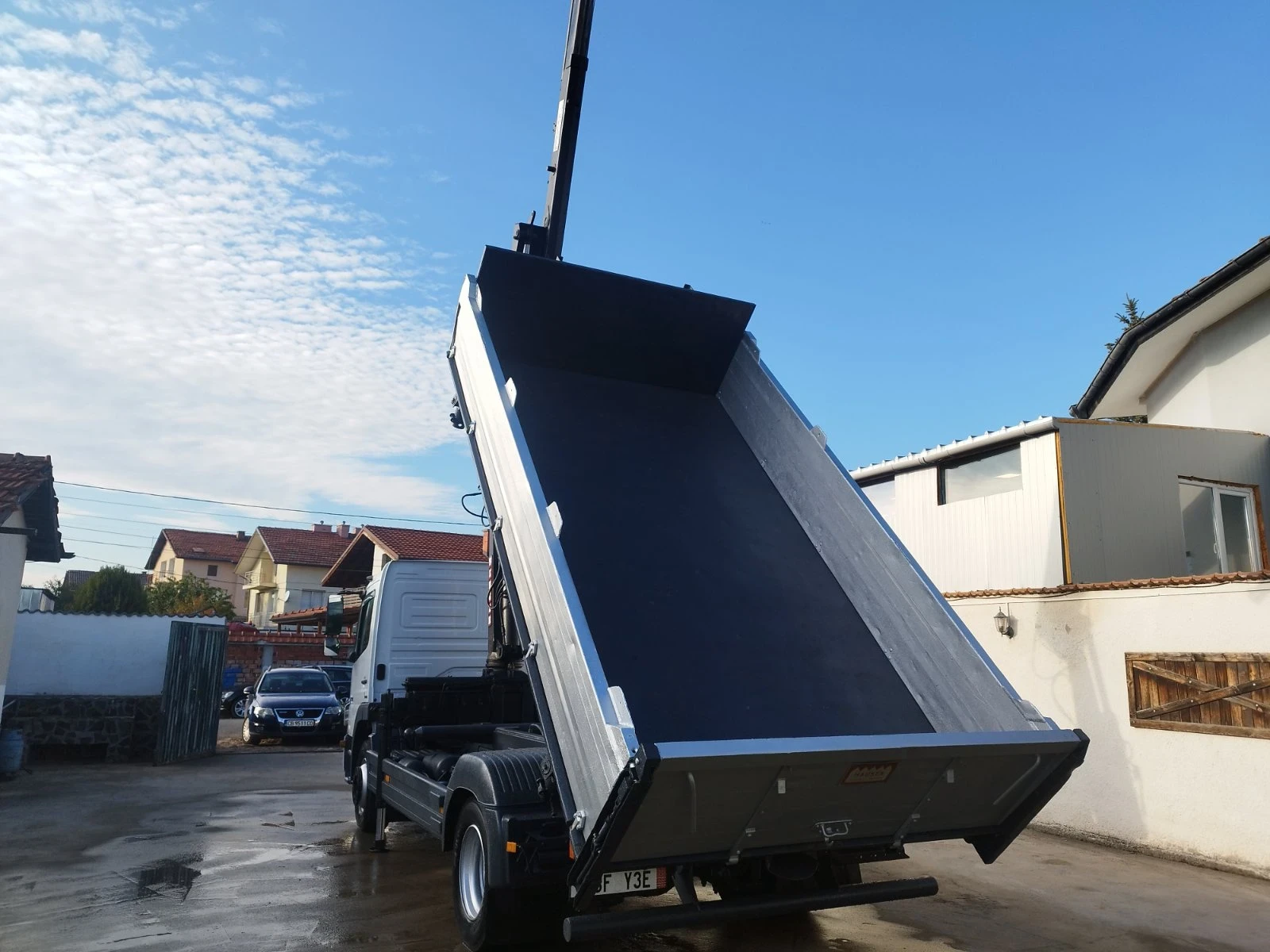 Mercedes-Benz Atego 1224 Тристранен самосвал с Кран ХИАБ 140 КЛИМАТИК  - изображение 6 | Auto.bg Mercedes-Benz Atego 1224 Тристранен самосвал с Кран ХИАБ 140 КЛИМАТИК  - изображение 6