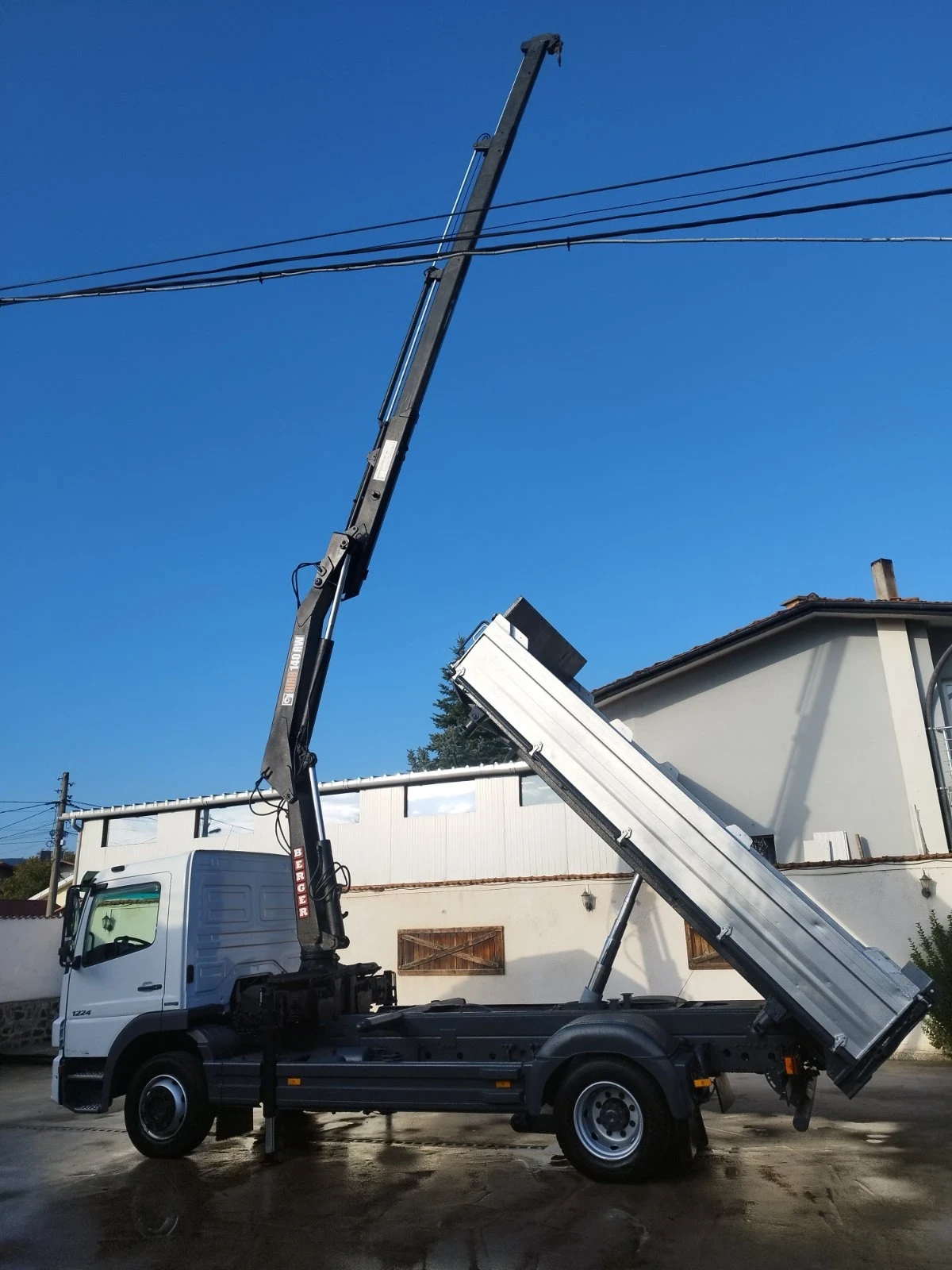 Mercedes-Benz Atego 1224 Тристранен самосвал с Кран ХИАБ 140 КЛИМАТИК  - изображение 4 | Auto.bg Mercedes-Benz Atego 1224 Тристранен самосвал с Кран ХИАБ 140 КЛИМАТИК  - изображение 4