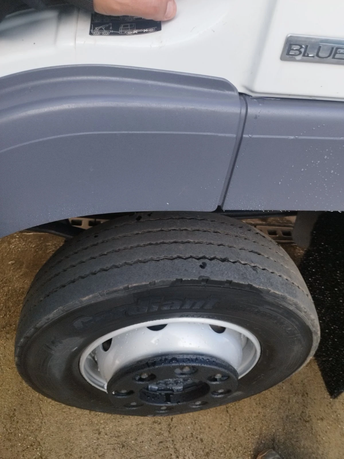 Mercedes-Benz Atego 1224 Тристранен самосвал с Кран ХИАБ 140 КЛИМАТИК  - изображение 10 | Auto.bg Mercedes-Benz Atego 1224 Тристранен самосвал с Кран ХИАБ 140 КЛИМАТИК  - изображение 10