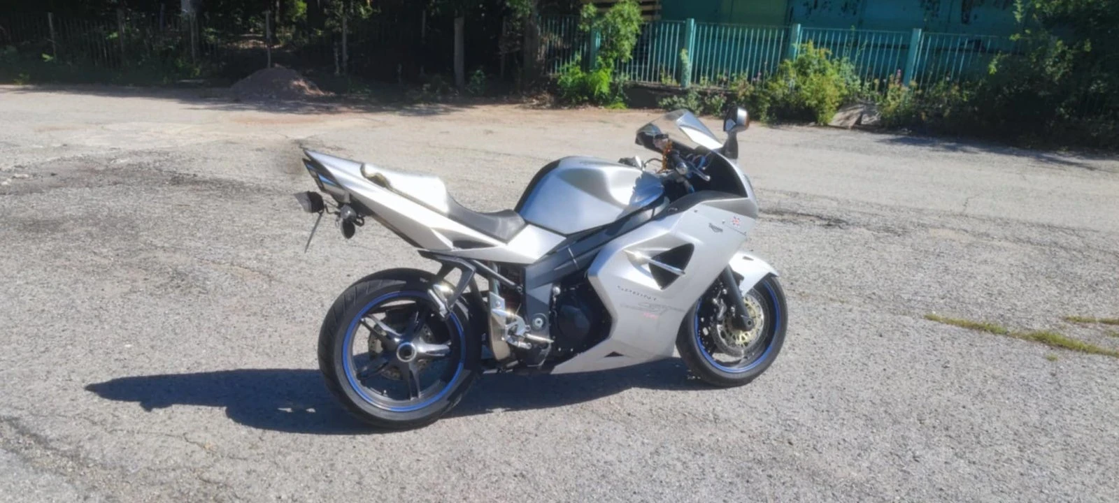 Triumph Sprint undefined | Auto.bg — изображение 1 Triumph Sprint undefined | Auto.bg — изображение 1