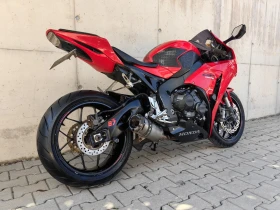 Honda Cbr 1000RR Fireblade (2015) | Auto.bg — изображение 3 Honda Cbr 1000RR Fireblade (2015) | Auto.bg — изображение 3