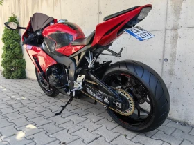 Honda Cbr 1000RR Fireblade (2015) | Auto.bg — изображение 12 Honda Cbr 1000RR Fireblade (2015) | Auto.bg — изображение 12
