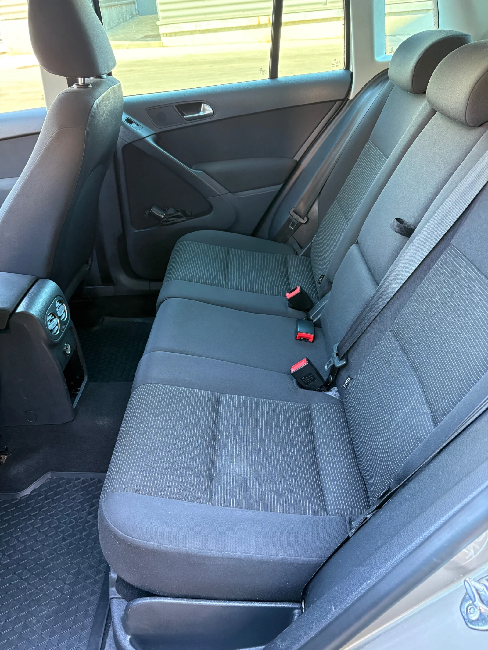 VW Tiguan 2.0 TDI СПОРТ ЛЕД ПАНО ФУЛ СЕРВИЗ !!!!! - изображение 7 | Auto.bg VW Tiguan 2.0 TDI СПОРТ ЛЕД ПАНО ФУЛ СЕРВИЗ !!!!! - изображение 7