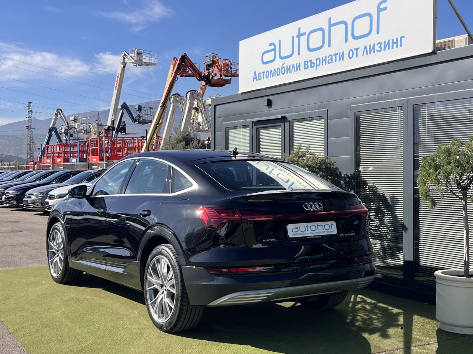 Audi E-Tron Sportback/55/408К.С./95kWh/Quattro - изображение 3 | Auto.bg Audi E-Tron Sportback/55/408К.С./95kWh/Quattro - изображение 3