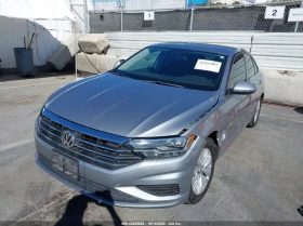 VW Jetta 1.4L I-4 DI, DOHC, VVT, TURBO, 147HP Front Wheel - 20100 лв. / 10276.97 € - 78299569 2 | Car24.bg VW Jetta 1.4L I-4 DI, DOHC, VVT, TURBO, 147HP Front Wheel - 20100 лв. / 10276.97 € - 78299569 2