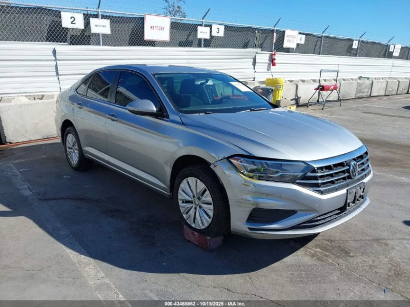 VW Jetta 1.4L I-4 DI, DOHC, VVT, TURBO, 147HP Front Wheel - 20100 лв. / 10276.97 € - 78299569 1 | Car24.bg VW Jetta 1.4L I-4 DI, DOHC, VVT, TURBO, 147HP Front Wheel - 20100 лв. / 10276.97 € - 78299569 1