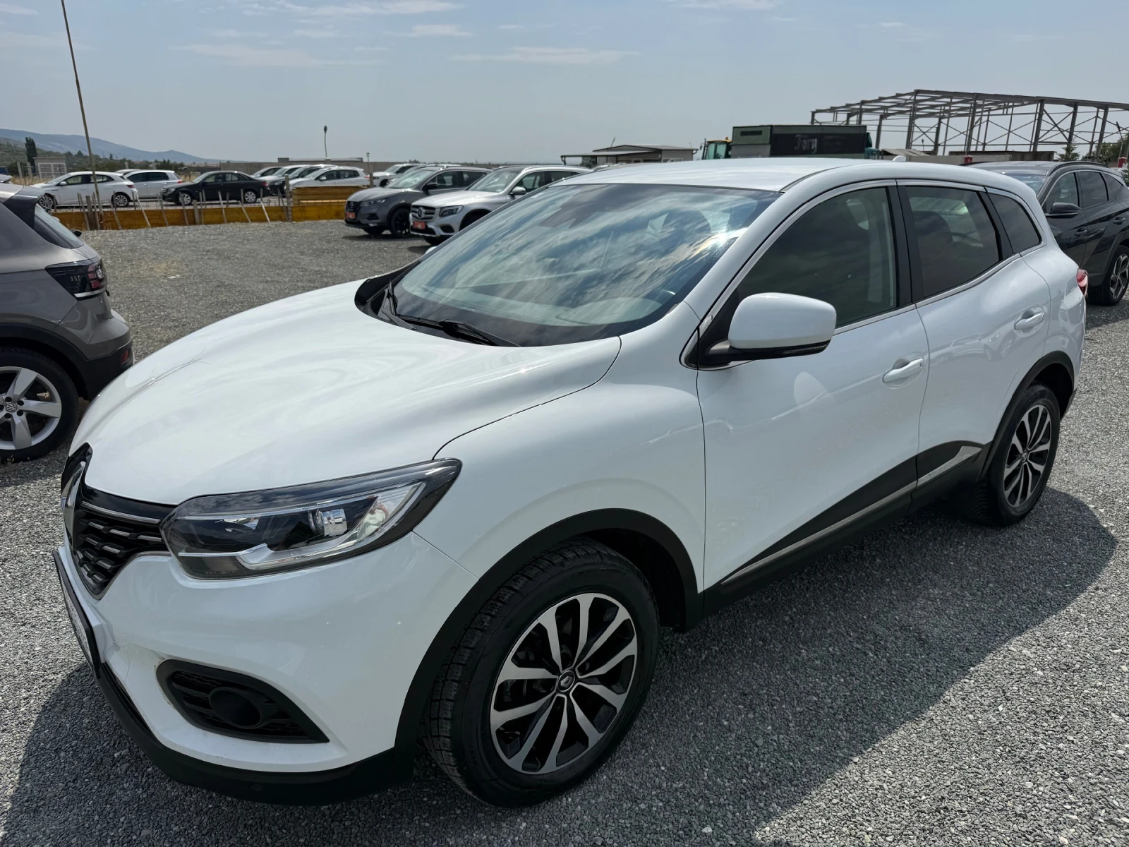 Renault Kadjar (KATO НОВА) | Auto.bg — изображение 1 Renault Kadjar (KATO НОВА) | Auto.bg — изображение 1