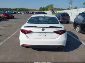 Alfa Romeo Giulia Подгрев на седалките, Apple CarPlay, LED Фарове | Auto.bg — изображение 15 Alfa Romeo Giulia Подгрев на седалките, Apple CarPlay, LED Фарове | Auto.bg — изображение 15