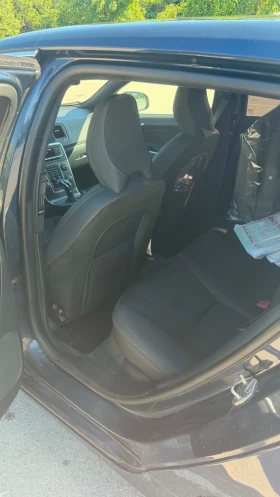 Volvo V60 2.0, D3, 5 цилиндров, 136 к.с. - 7100 € / 13886.39 лв. - 41681692 7 | Car24.bg Volvo V60 2.0, D3, 5 цилиндров, 136 к.с. - 7100 € / 13886.39 лв. - 41681692 7