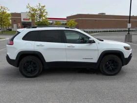 Jeep Cherokee * Trailhawk * CARFAX * БЕЗ ПЪРВОНАЧАЛНА ВНОСКА - 13900 € / 27186.04 лв. - 11570436 3 | Car24.bg Jeep Cherokee * Trailhawk * CARFAX * БЕЗ ПЪРВОНАЧАЛНА ВНОСКА - 13900 € / 27186.04 лв. - 11570436 3