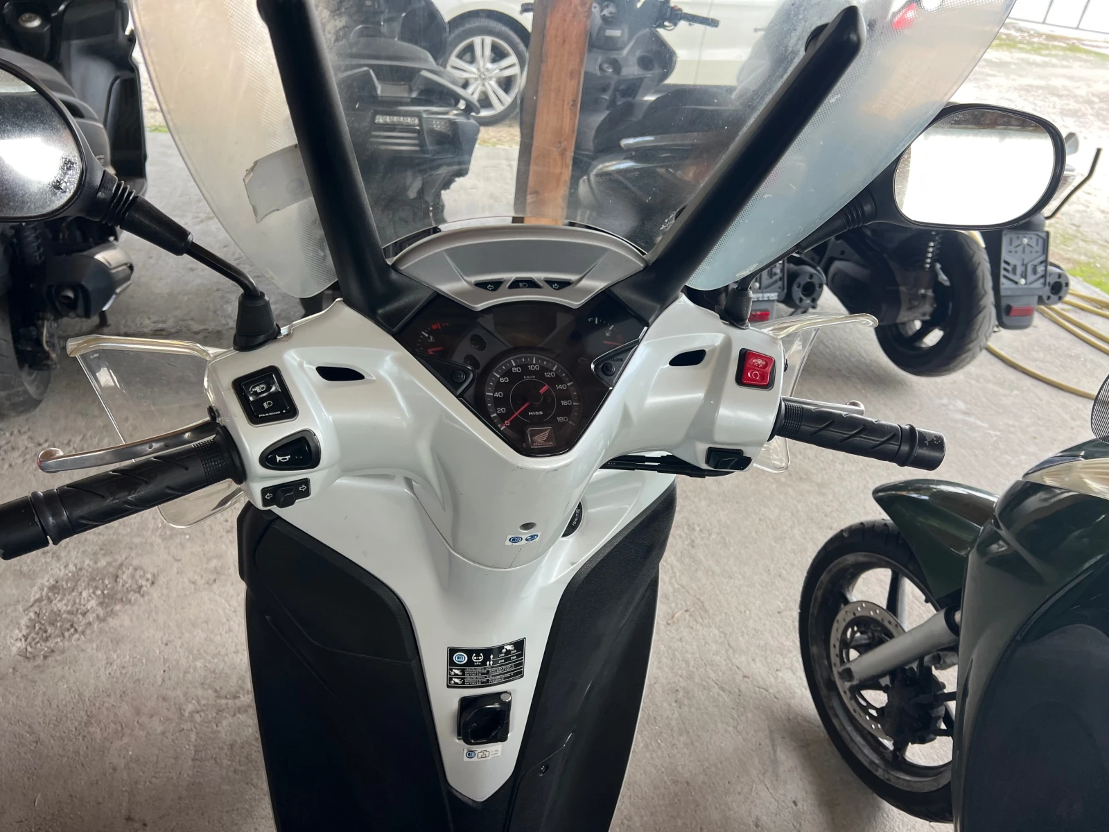 Honda Sh 300i Lizing - изображение 6 | Auto.bg Honda Sh 300i Lizing - изображение 6
