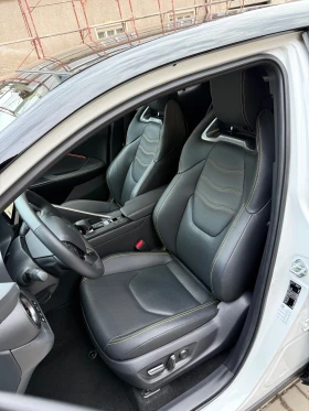 Toyota C-HR Toyota C-HR 2.0 PHEV Premiere Edition, 223 к.с., 2 - 36666 € - 56464385 12 | Car24.bg Toyota C-HR Toyota C-HR 2.0 PHEV Premiere Edition, 223 к.с., 2 - 36666 € - 56464385 12