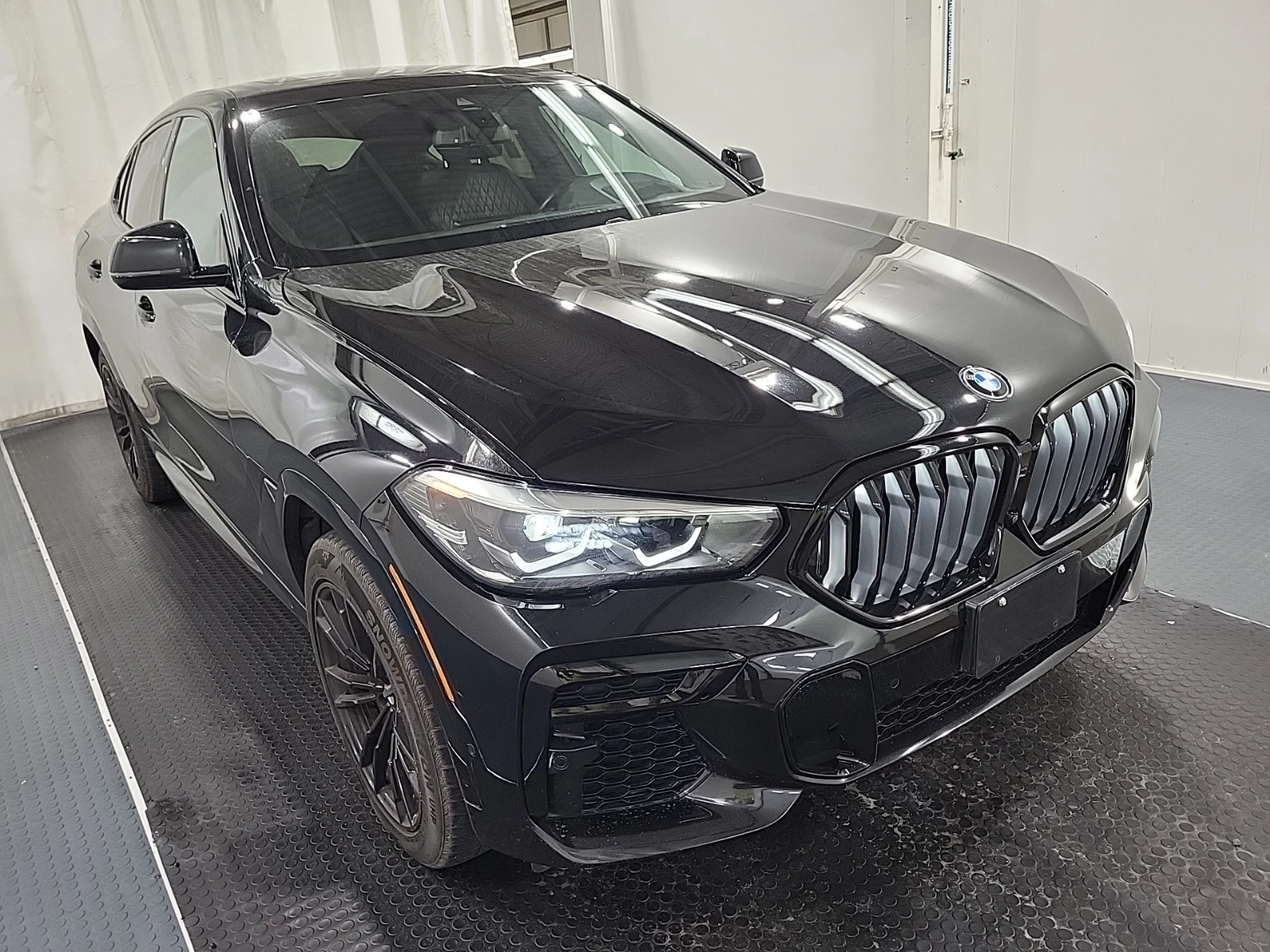 BMW X6 xDrive40i* M-PACK* HUD* 360* PANO* ОБДУХВАНЕ | Auto.bg — изображение 1 BMW X6 xDrive40i* M-PACK* HUD* 360* PANO* ОБДУХВАНЕ | Auto.bg — изображение 1