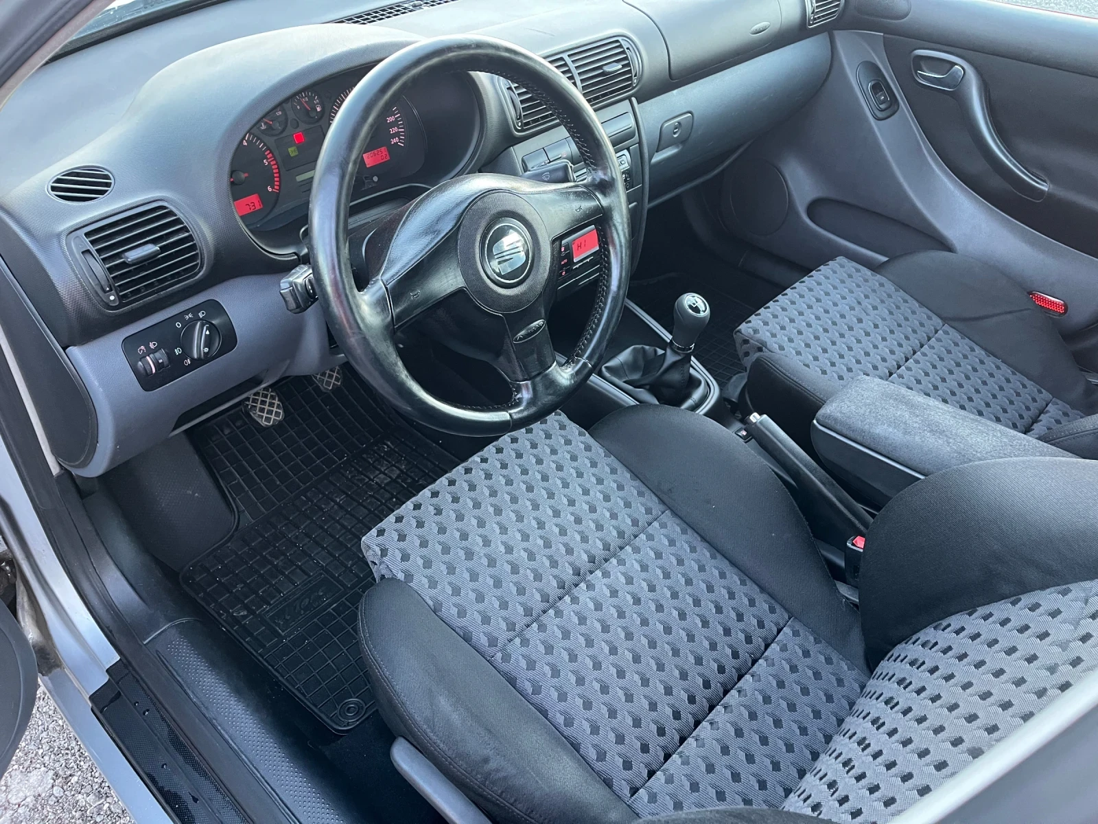 Seat Leon 1.9TDI 110кс - изображение 8 | Auto.bg Seat Leon 1.9TDI 110кс - изображение 8