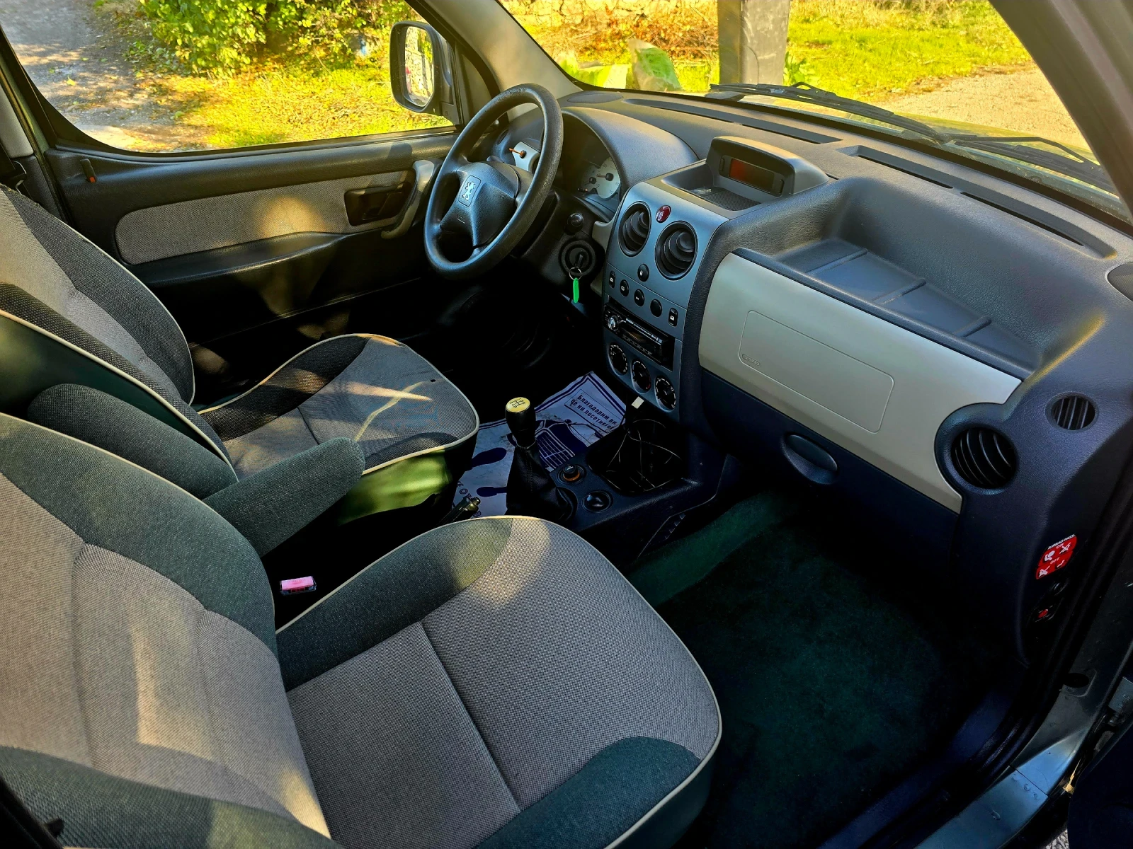 Peugeot Partner 1.6i ГАЗ GERMANY FACE KLIMA - изображение 2 | Auto.bg Peugeot Partner 1.6i ГАЗ GERMANY FACE KLIMA - изображение 2