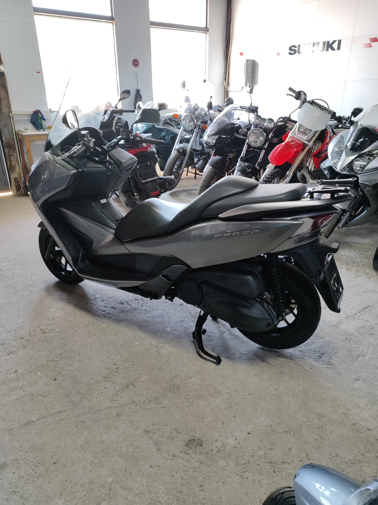 Honda Forza 300i - изображение 4 | Auto.bg Honda Forza 300i - изображение 4