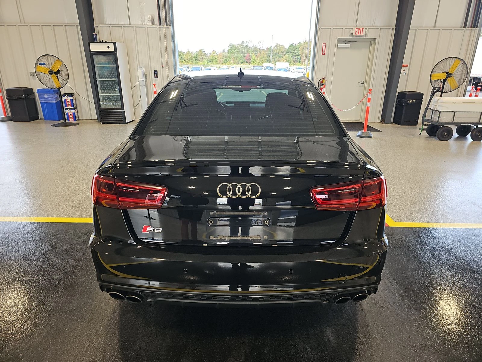 Audi S6 PRESTIGE* MATRIX* BOSE* ХЕДЪП* ДИСТРОНИК*  - изображение 6 | Auto.bg Audi S6 PRESTIGE* MATRIX* BOSE* ХЕДЪП* ДИСТРОНИК*  - изображение 6