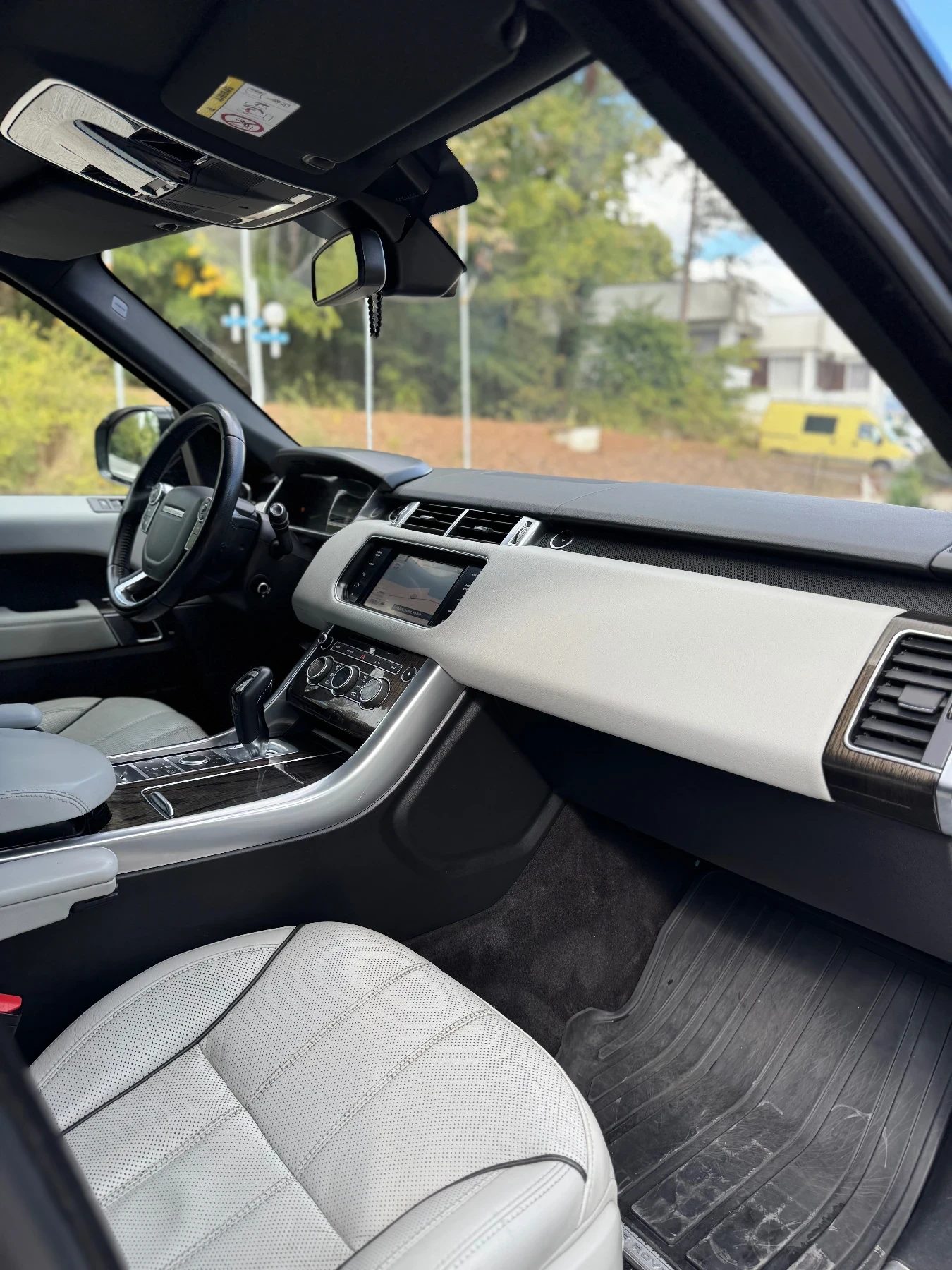 Land Rover Range Rover Sport  - изображение 5 | Auto.bg Land Rover Range Rover Sport  - изображение 5