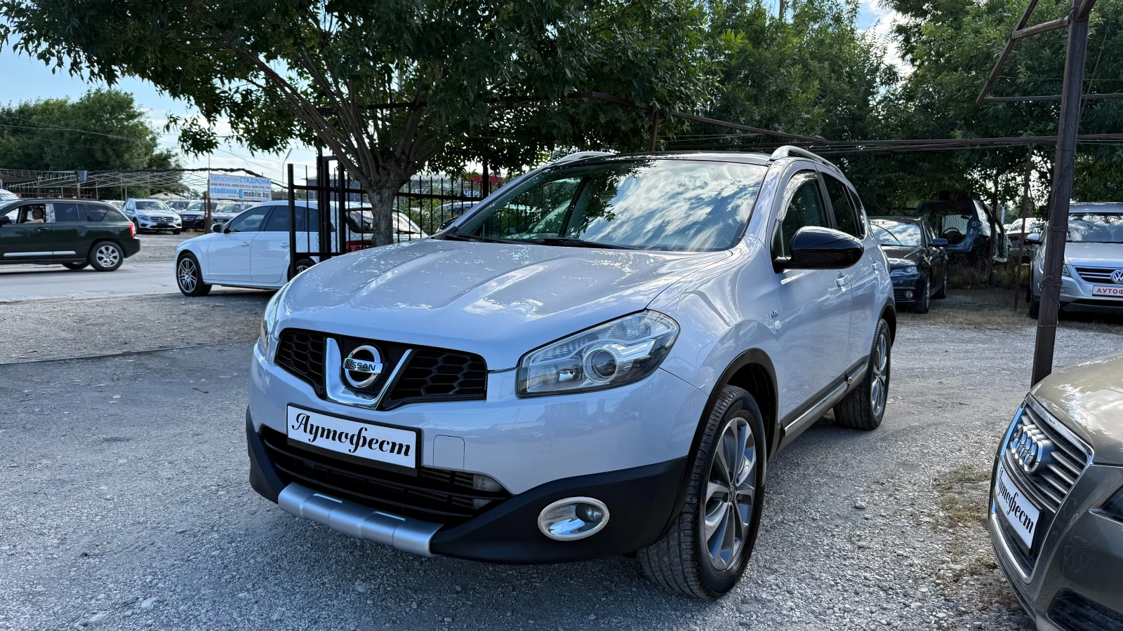Nissan Qashqai 2.0dci 4x4 НАВИ ПАНОРАМА | Auto.bg — изображение 1 Nissan Qashqai 2.0dci 4x4 НАВИ ПАНОРАМА | Auto.bg — изображение 1
