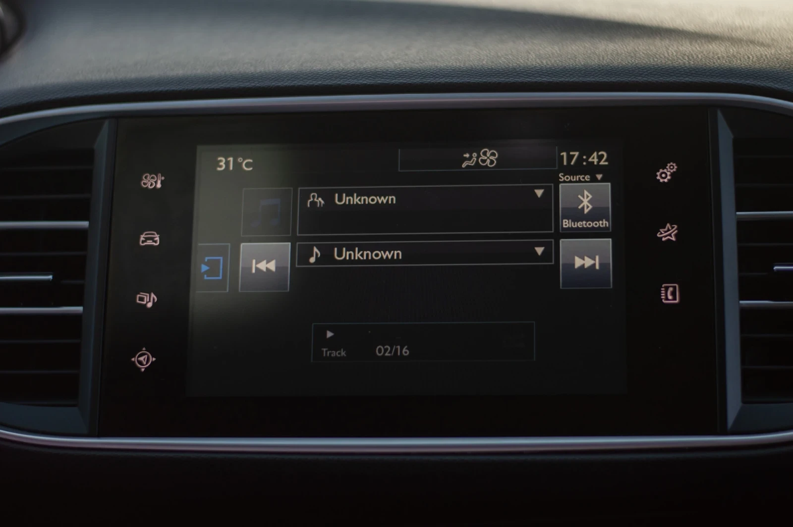 Peugeot 308 2.0 BlueHDi Allure - изображение 6 | Auto.bg Peugeot 308 2.0 BlueHDi Allure - изображение 6